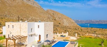 Villa Lulla - Four Bedroom Villa, Sleeps 10