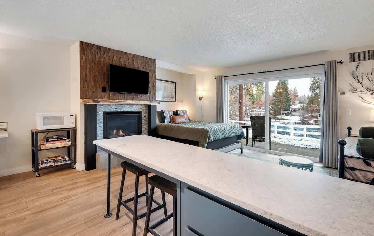 Iron/ironing board, free WiFi, bed sheets, wheelchair access