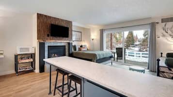 Iron/ironing board, free WiFi, bed sheets, wheelchair access