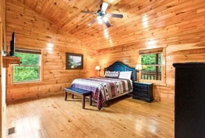 Room - Splash Mansion - Indoor Pool and Theater (Sevierville)