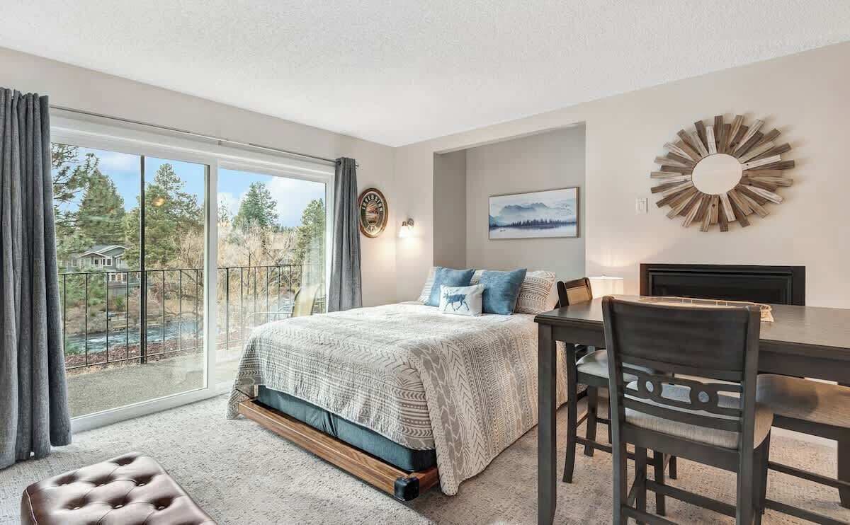 Iron/ironing board, free WiFi, bed sheets, wheelchair access