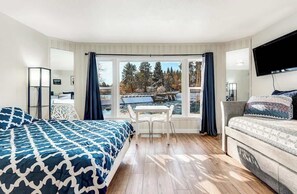 مكواة/لوح كي وواي فاي مجانًا وملاءات أسرّة