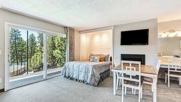 1 chambre, fer et planche à repasser, accès au Wi-Fi (inclus)
