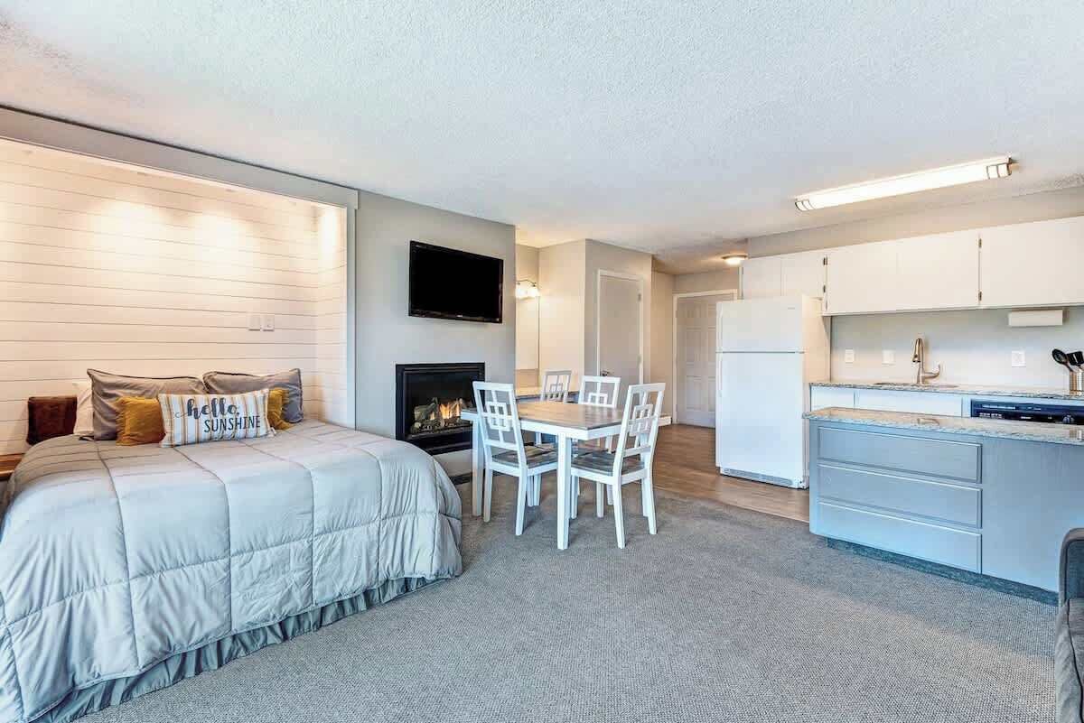 1 chambre, fer et planche à repasser, Wi-Fi gratuit, draps fournis