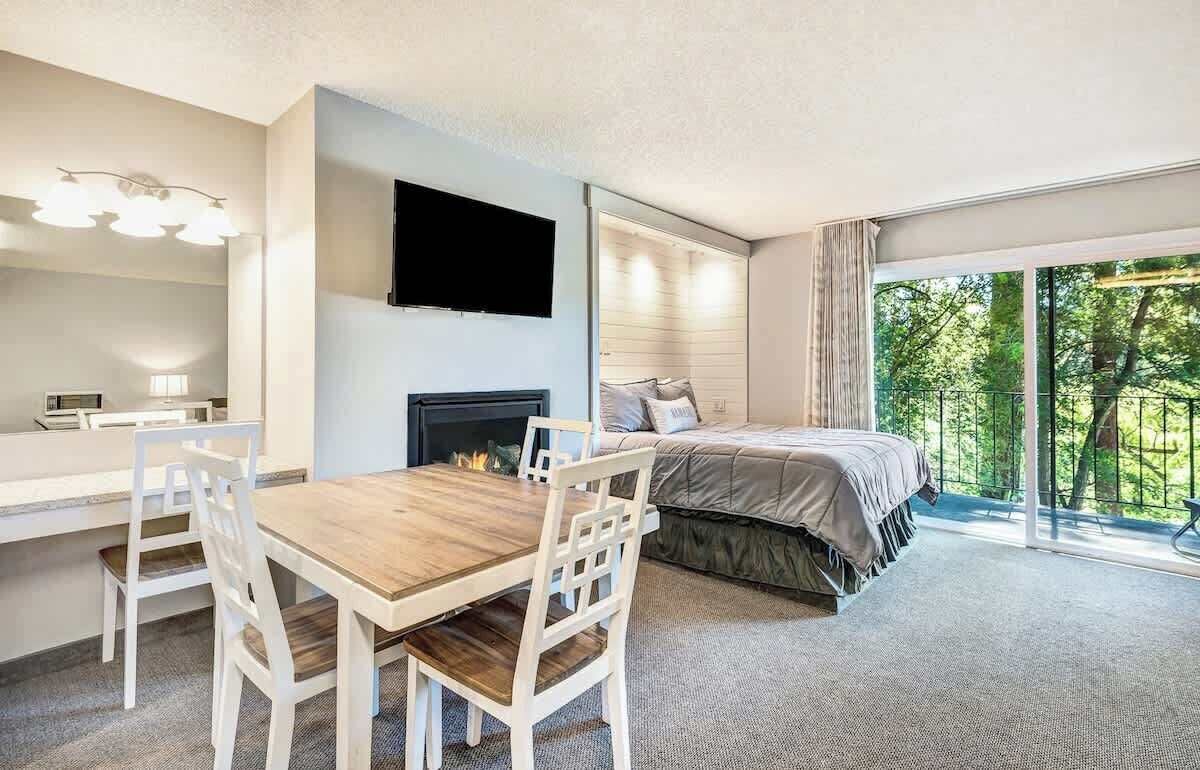 1 bedroom, iron/ironing board, WiFi (free), bed sheets