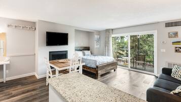 Iron/ironing board, free WiFi, bed sheets, wheelchair access