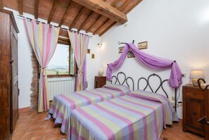 5 bedrooms, iron/ironing board, WiFi, bed sheets - Villa Podere Belvedere (Pienza)