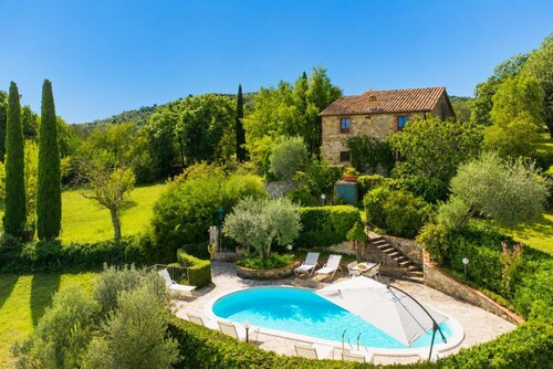Villa Caporlese Large Private Pool, WiFi
