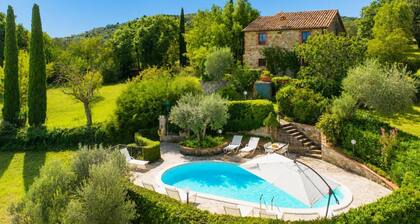 Villa Caporlese Large Private Pool, WiFi
