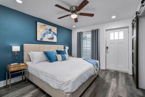 1 bedroom, desk, iron/ironing board, WiFi
