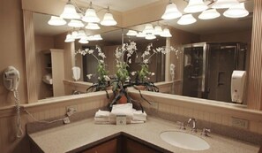 Huoneisto (Beautiful Pollard Brook Condo near Lo) | Kylpyhuone