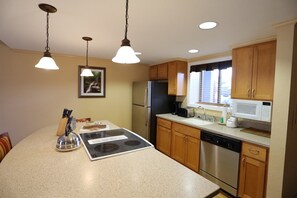 Condo (Beautiful Pollard Brook Condo near Lo) | Exterior