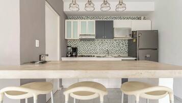 Fridge, microwave, coffee/tea maker, electric kettle