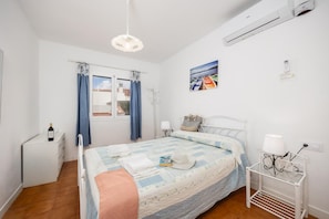 4 bedrooms, iron/ironing board, travel cot, WiFi - Villa Mares - Three Bedroom Villa, Sleeps 6 (Cala en Porter)