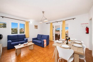Dining - Villa Mares - Three Bedroom Villa, Sleeps 6 (Cala en Porter)