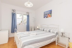3 Schlafzimmer, Bügeleisen/Bügelbrett, Reisekinderbett, WLAN