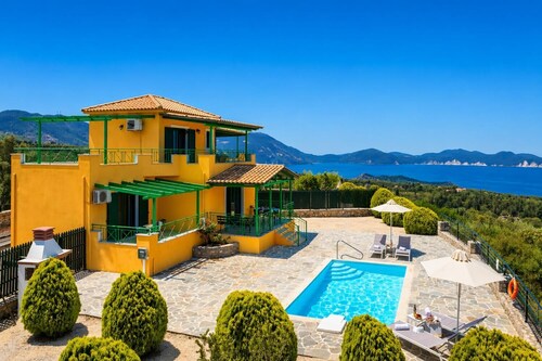 Villa Valio - Two Bedroom Villa, Sleeps 4