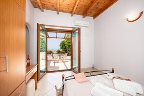 3 عدّة غرف نوم وواي فاي وملاءات أسرّة