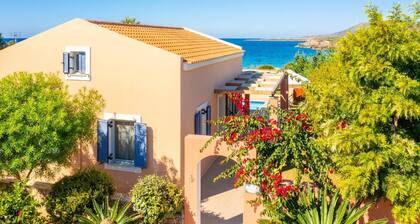 Maria Beach House - Three Bedroom Villa, Sleeps 6