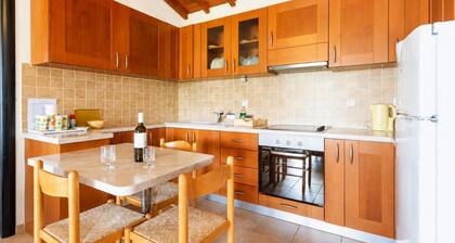 Villa Katerina Private Pool, Sea Views, A/C, WiFi