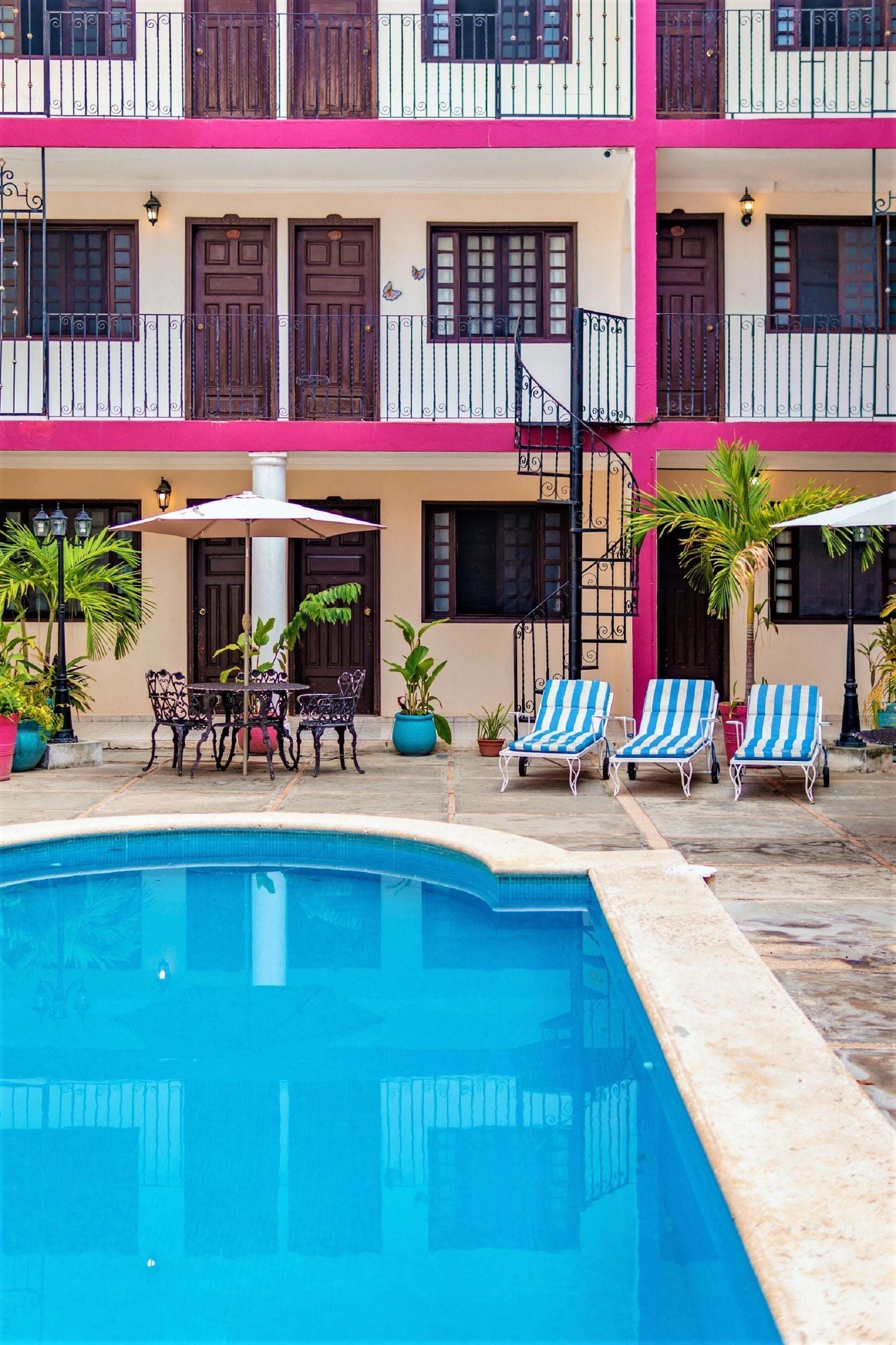 حمّام سباحة خارجي