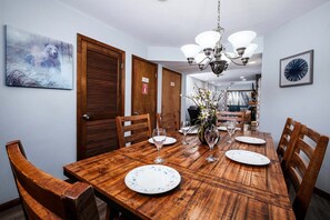 Unclassified image, 4 of 37, button