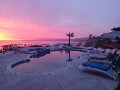 **Casa Luna Vista** -beach, pool, jacuzzi, bbq