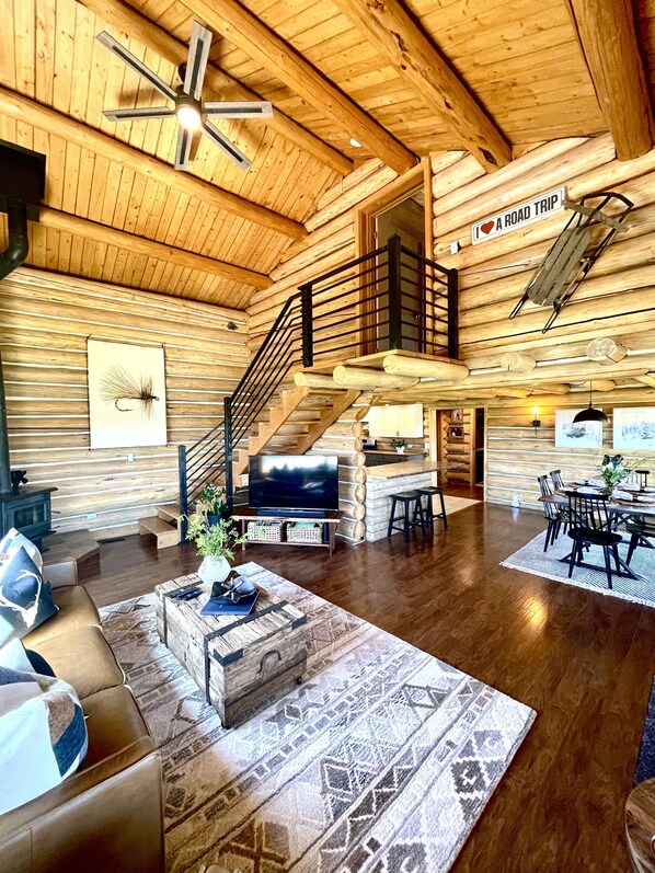 Smart TV, DVD player, books