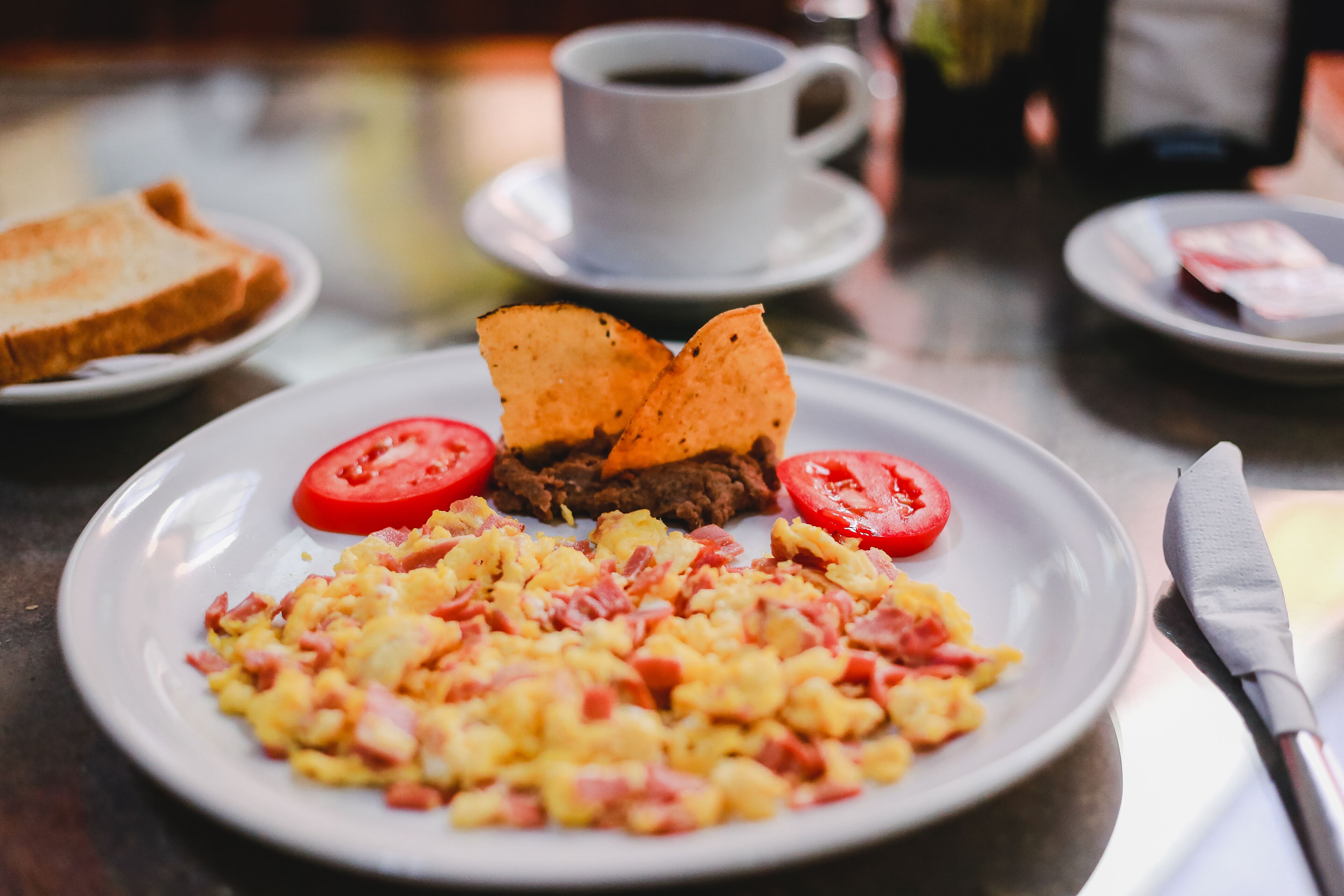 daily cooked-to-order breakfast (mxn 120 per person)