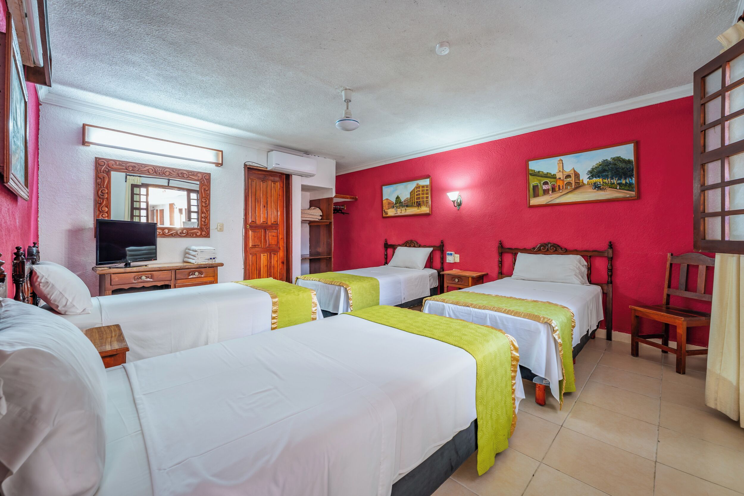 واي فاي مجانًا وملاءات أسرّة