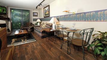 Télévision, cheminée, lecteur de DVD