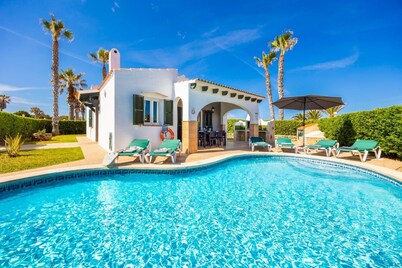 Villa Juana Large Private Pool, A/C, WiFi