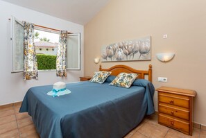 4 Schlafzimmer, Bügeleisen/Bügelbrett, WLAN, Bettwäsche