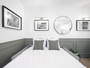 2 chambres, fer et planche à repasser, Wi-Fi gratuit, draps fournis