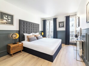 4 bedrooms, desk, iron/ironing board, free WiFi - LivinParis | Luxury AC 4 Bedrooms Le Marais I (Paris)