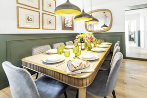Dining - LivinParis | Luxury AC 4 Bedrooms Le Marais I (Paris)