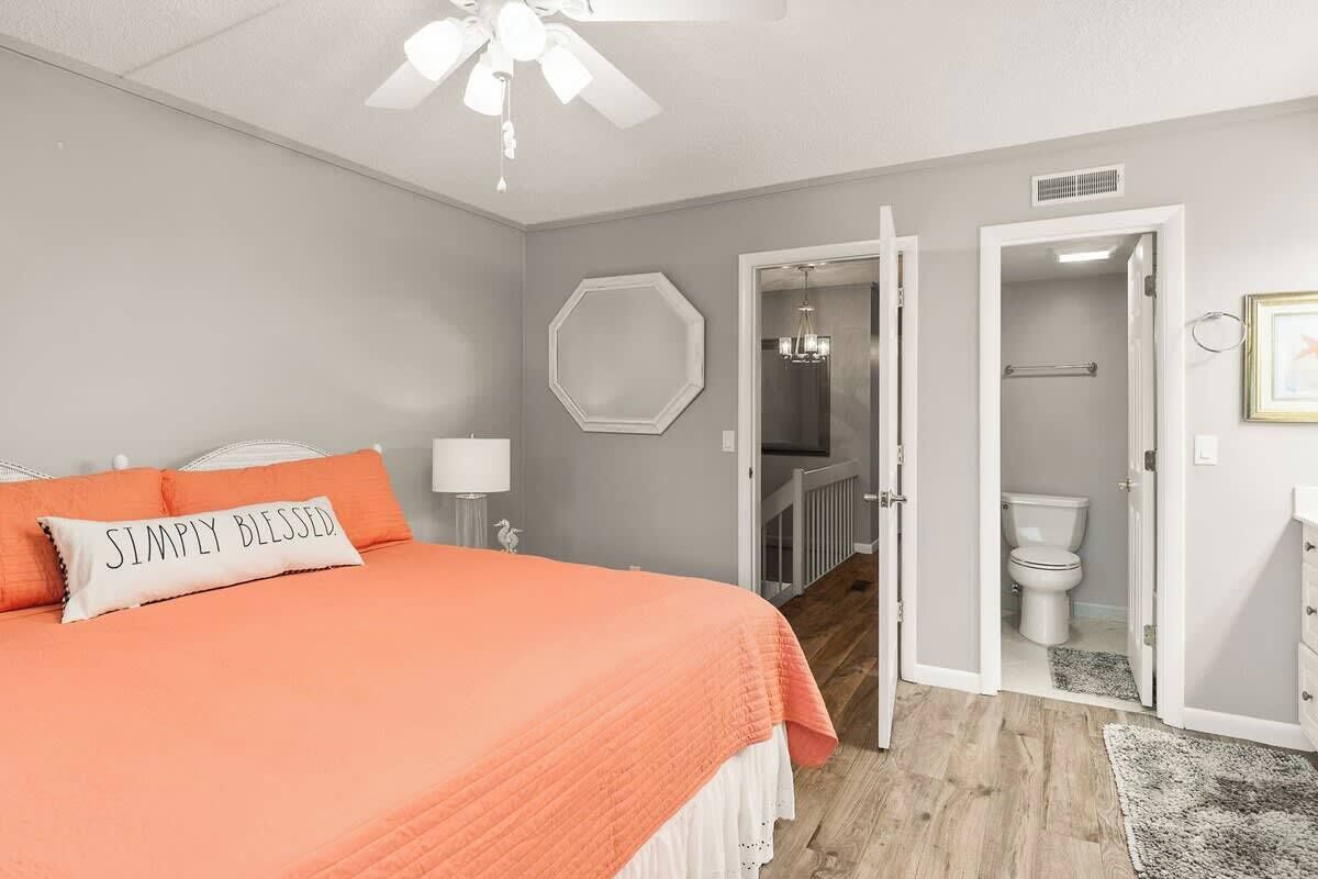 2 bedrooms, iron/ironing board, travel cot, free WiFi
