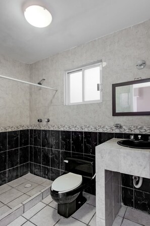 Bathroom - Boca Inn Hotel and Suites (Boca del Río)