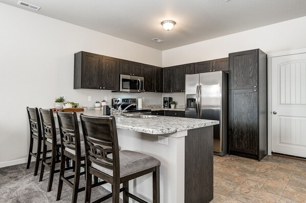 Fridge, microwave, oven, stovetop - New 3 BDR townhome with Mountain Views (Colorado Springs,)