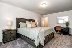 3 bedrooms, iron/ironing board, WiFi, bed sheets