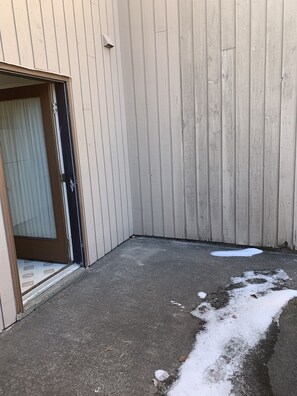 Exterior detail - Catskills 2 bedroom condo/townhouse in the woods Woodridge NY 4 months min stay  (Woodridge)