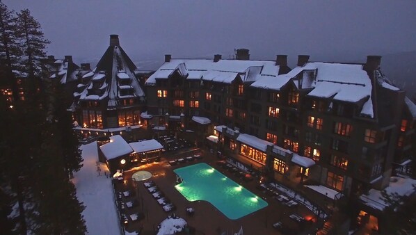 Ulkouima-allas, lämmitetty uima-allas