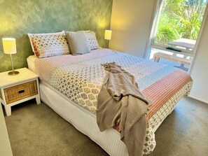 3 bedrooms, Internet