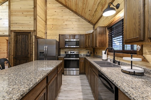 Farmhouse Retreat Cabin