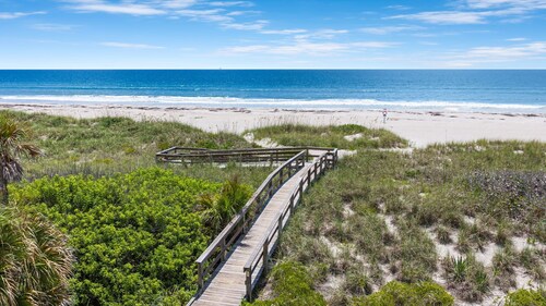  ⛱️ BEACHFRONT PRIVATE BEACH HOUSE 🚀🌴👙🚢
