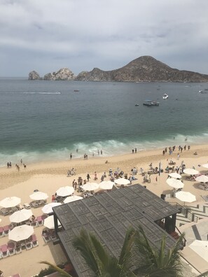 Sun loungers, beach towels - Beachfront 5 Bedroom Owner's Penthouse Suite in Cabo (Cabo San Lucas)