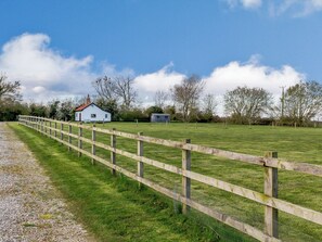 Property grounds - Pettingalls Farm Cottage (Deopham Green, near Wymondham)