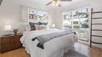 2 bedrooms, iron/ironing board, internet, bed sheets