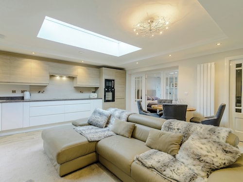 2 bedroom accommodation in Richmond