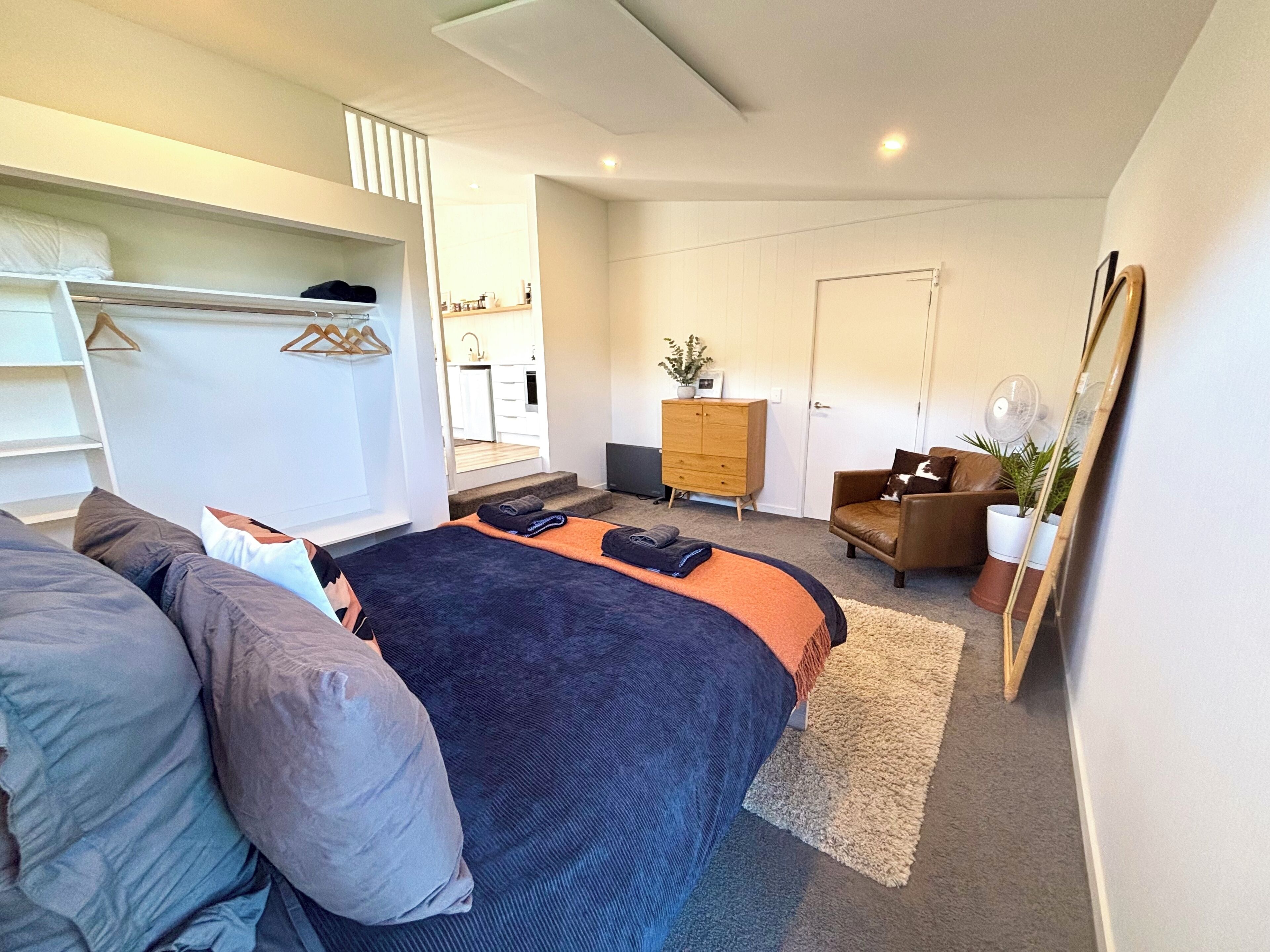 1 bedroom, iron/ironing board, free WiFi, bed sheets